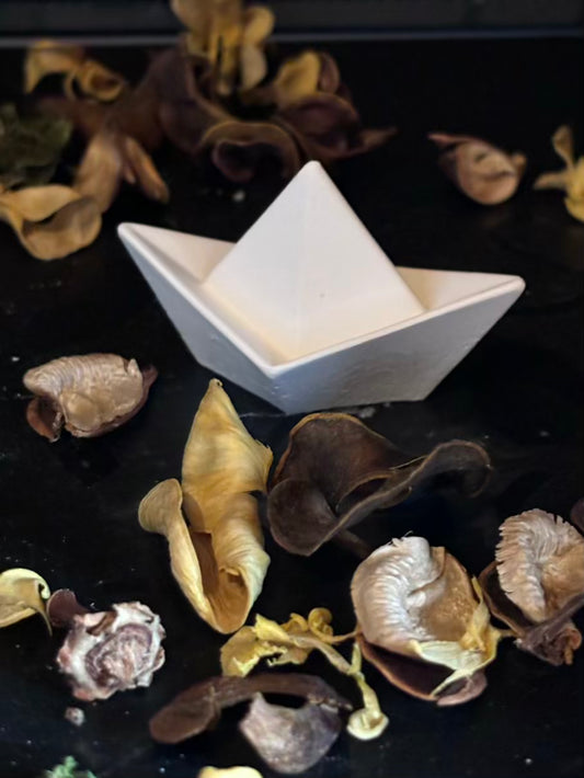 Kleines Origami-Boot